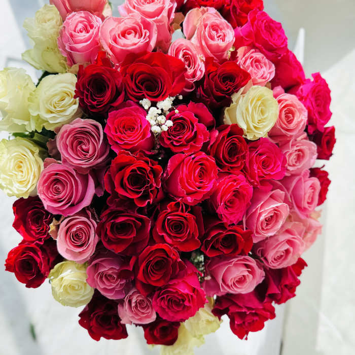 Mix rose arrangements
