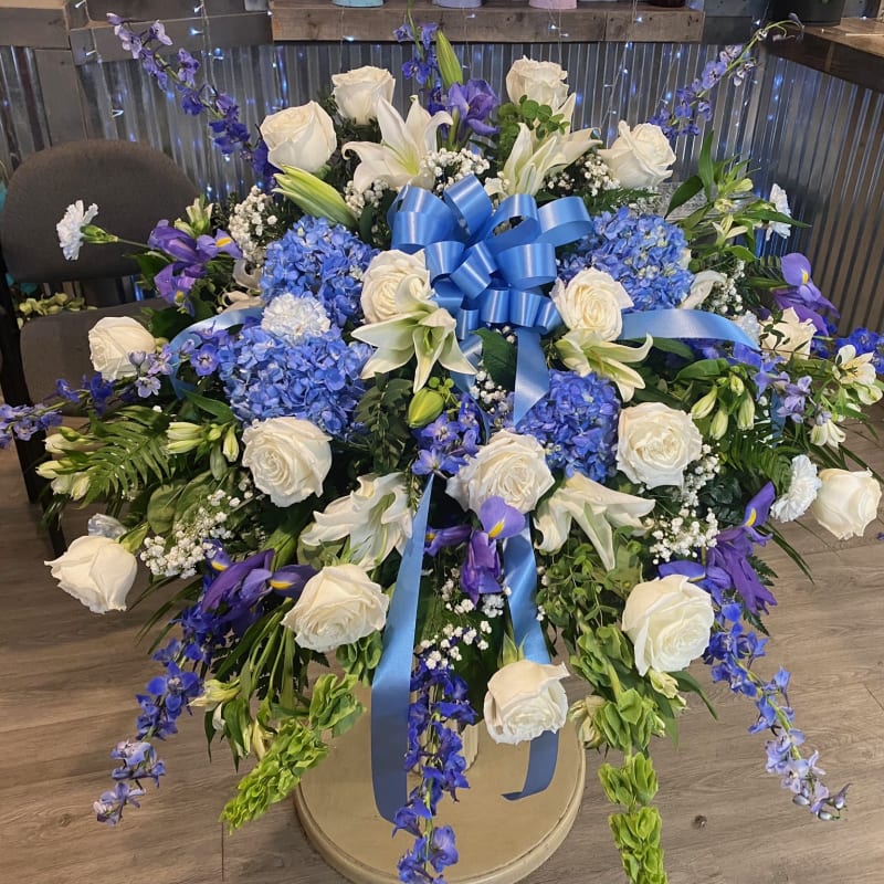 Blue and white Garden paradise