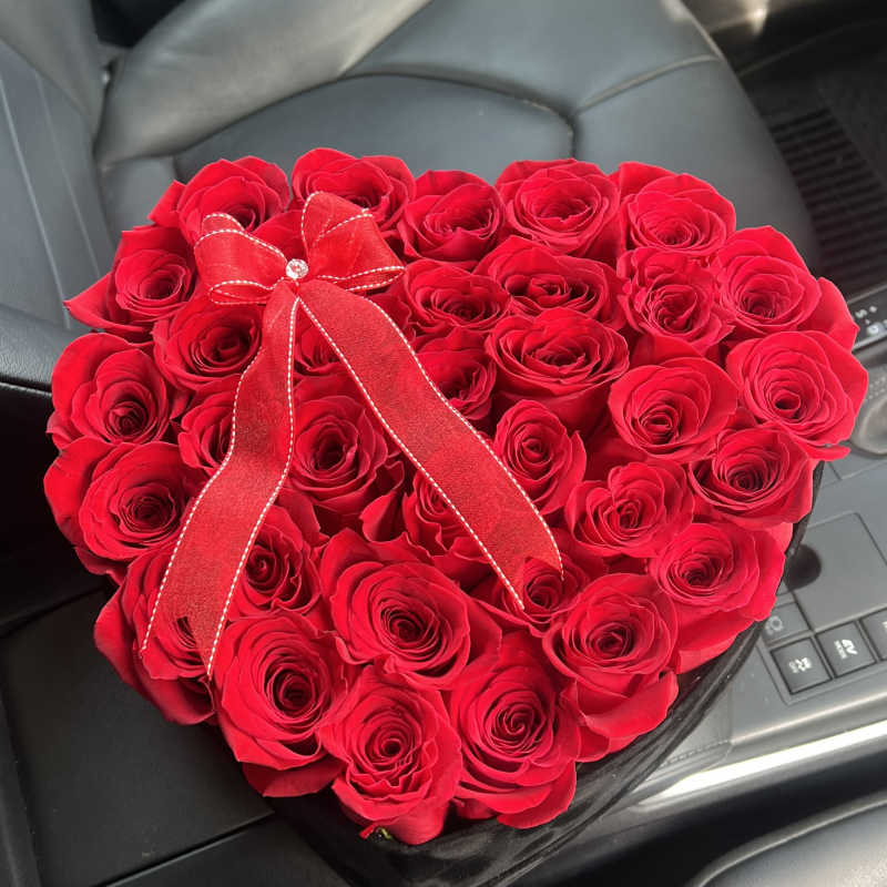 Medium Heart Box With Red Roses