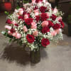 Lust for Roses &ndash; 50 Premium Roses
An irresistible arrangement composed of 50