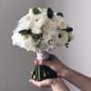 Bridal Bouquet classic round white.