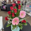 What a really beautifull  desing  with red roses , and