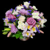 Flower arrangement with soft colors, for any celebration
