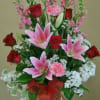 Fill up her senses with this classic expression of love in red