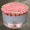 Elegance and style is what this box is all about.
Choose your rose