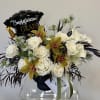 The perfect florals for the graduate with good taste. 
Florals includes balloon