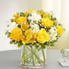 Spread sunshine and happiness with our stunning bouquet! Bursting with radiant yellow
