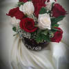 Red roses and white roses are the most classic combination for Valentine&#039;s