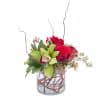 This simple and elegant combination of roses and orchids will show your