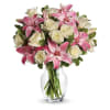 A romantic gift like this one is always appreciated. An eye-catching display