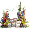 An awe-inspiring accent for your beloved photos at the service, this lush