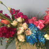 Tres chic! Send that special someone a stylish sentiment with the bright