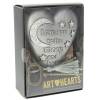 This lovely heart sculpture makes a thoughtful gift for someone dear to