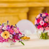 This makes a wonderful gift.&nbsp; 6 uniquely designed vased floral arrangments or
