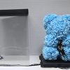 the teddy bear comes with:
box as shown in the picture.
zise 25 cm