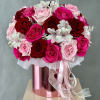 The photo shows a standard size
This bouquet is made with fresh flowers