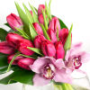 This unique arrangement is simplistic elegance with a contemporary flair. Asymmetrically placed
