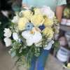This is a wedding package that included below:
1 Bridal Bouquet
1 Bridesmaid bouquet
1