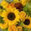 Yellow Mellow is a charming and exquisitely designed flower arrangement that highlights