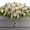  There&rsquo;s something about white flowers that exude a sense of purity