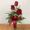  The perfect combination for a sweet surprise.
3 roses with baby&#039;s breath