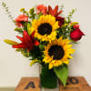 The Vibrant Views Bouquet brings cheer with each sunlit bloom. Gorgeous sunflowers