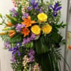 Easel in mixed colors