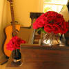 ** Complementing Rose Arrangements for Your Dining Table or Office Desk by