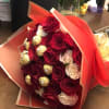 BOUQUET OF ROSES WITH FOWER WRAPING PAPER