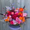 All the gorgeous colors of the rainbow in this symbolic luarrangement perfect