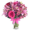 Let them know they&#039;re in your heart with this arrangement of roses