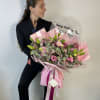 Special bouquet for your loved ones! 

Mix seasonal flowers hand-tied bouquet, features