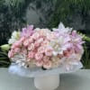 Box N.4 Amazing box with pale pink garden roses lilies