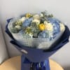 It&#039;s a simple but elegant display. The arrangement comes with ivory, soft