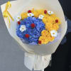 The product contains hydrangea and 16 yellow roses, wrapped in wrapping paper.