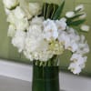 Discover the luminous beauty of Dave&#039;s Flowers&#039; exquisite floral creation &ndash; an