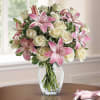 A romantic gift like this one is always appreciated. An eye-catching display