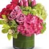 This Gorgoeus modern bouquet is one of a kind prefect for any