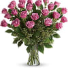 A gorgeous greeting for any occasion, this lovely lavender bouquet features one