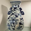  A magnificent blue and white porcelain vase from Jingdezhen, featuring traditional