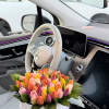 This lovely arrangement is a celebration of spring&#039;s vibrant spirit, bringing a
