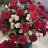 Special design for Mother&#039;s Day, black box with red roses and pink