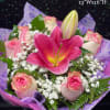 These half dozen Pink roses with baby&#039;s breath are classic! Perfect for