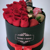 Garden box Designed with pink tones conglamorous display of roses lights to