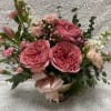 Sooooo cute! Delicate, something exquiste to elegance and fine !!In metal compote