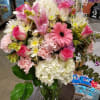Beautiful mix Flower Arrangement.
Generous amout of flowers