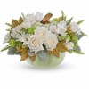 Ideal for your autumnal table setting, this sophisticated rose arrangement exudes elegance.