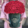 FRESH CUT ROSES
Standard 60 red roses in our signature velvet green box.