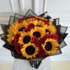 Hand-tied Bouquet 
Sunflowers 
Roses 

*This bouquet does not include a glass vase