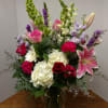 It&#039;s a garden in a vase, with everything nice!   